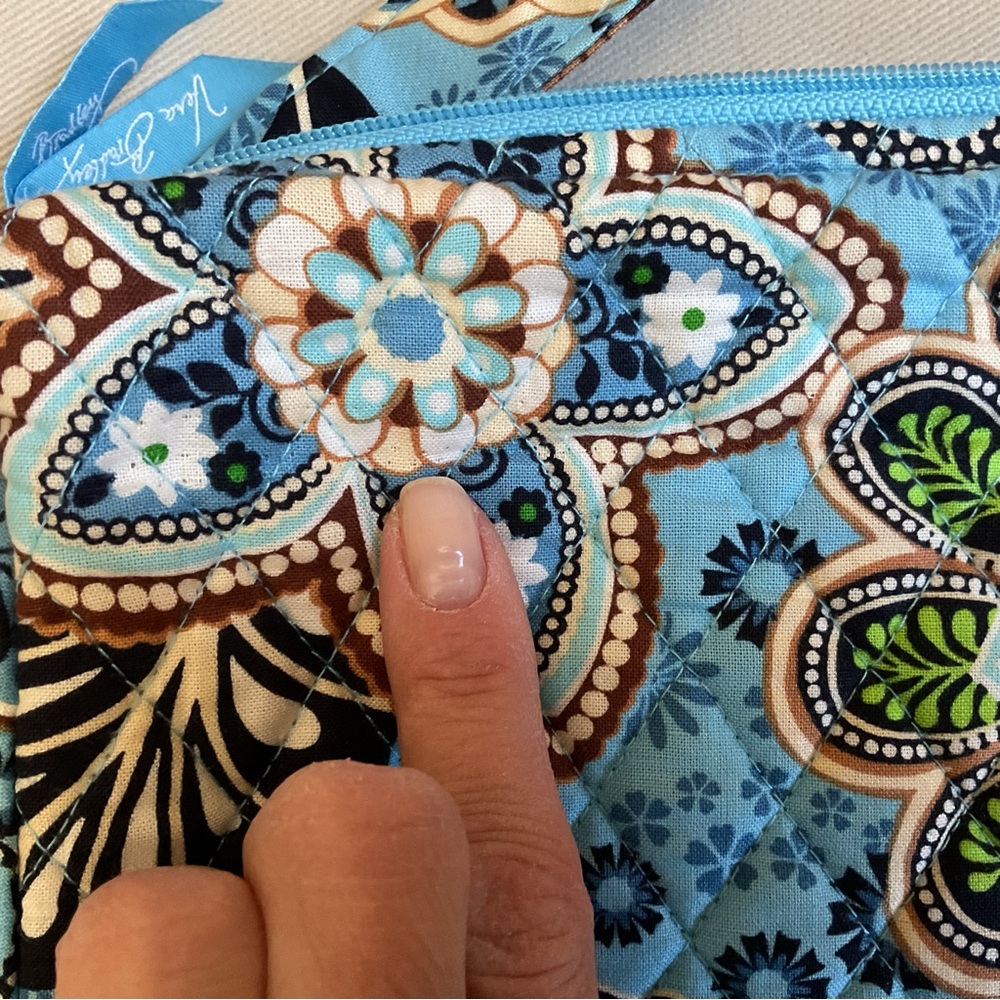 Vera Bradley Mailbag Bali Blue with Small Hand Crafted Cosmetic/Pencil Pouch** - Picture 15 of 16